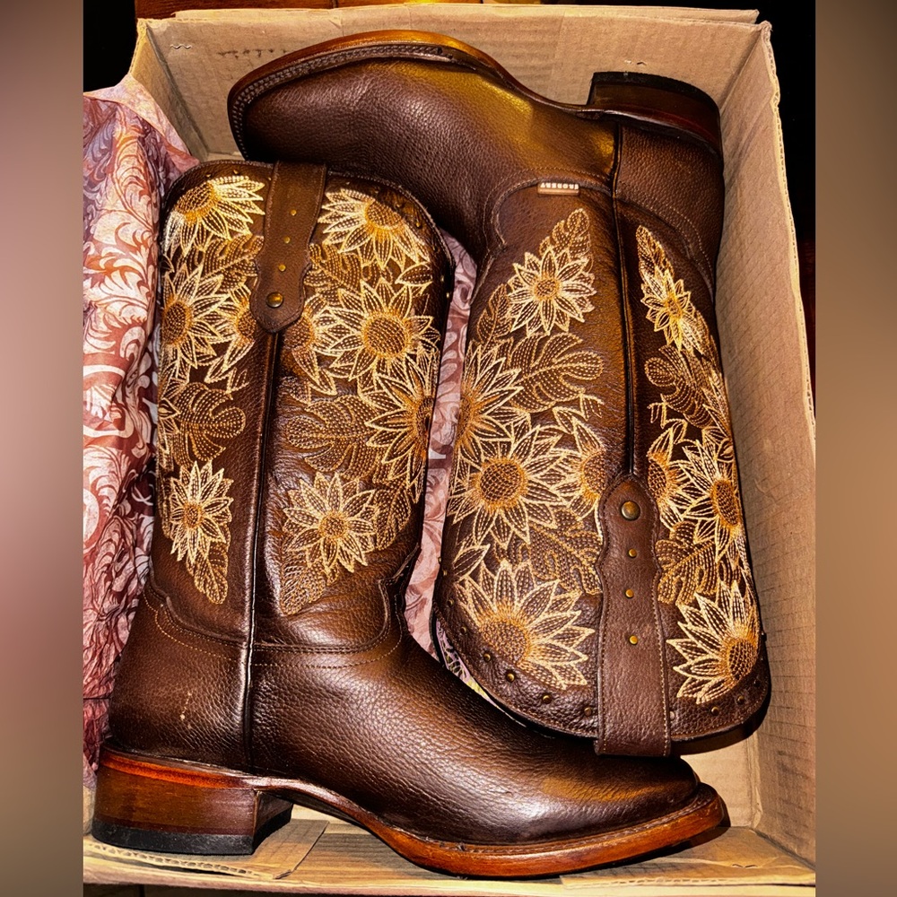 Made in Mexico,Sunflower Cowgirl Boots Square Toe!
